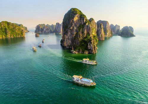 Captivating Ha Long Bay: A Visual Feast for Travel Enthusiasts